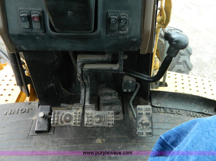 image for item J8969 1998 John Deere 310 SE backhoe