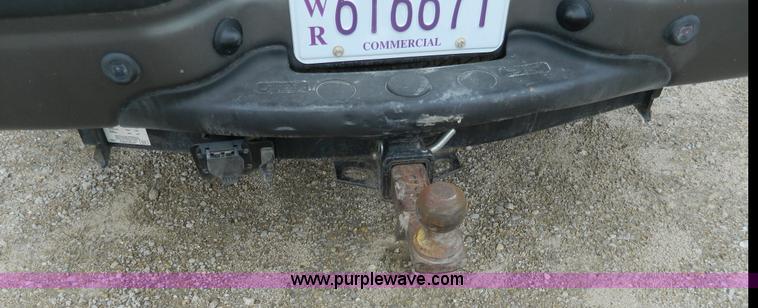 image for item J8971 2007 Ford F350 Super Duty Crew Cab pickup truck