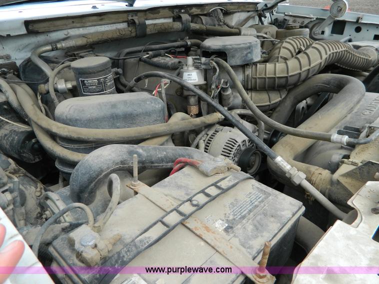 image for item J8972 1993 Ford F250 pickup truck