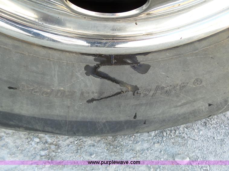 image for item K1362 2001 International F2554 vacuum truck