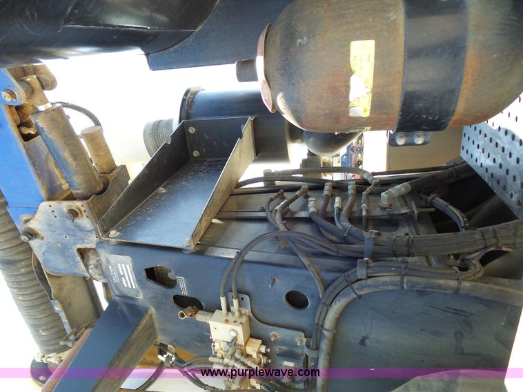 image for item K1362 2001 International F2554 vacuum truck