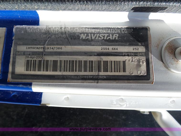 image for item K1362 2001 International F2554 vacuum truck