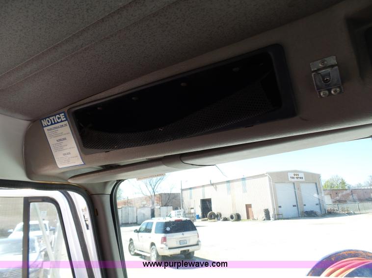 image for item K1362 2001 International F2554 vacuum truck