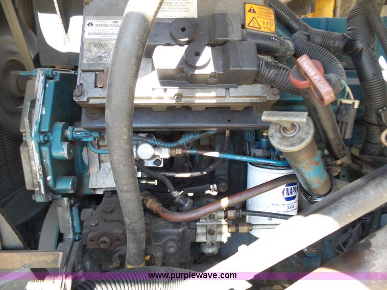 image for item K1362 2001 International F2554 vacuum truck