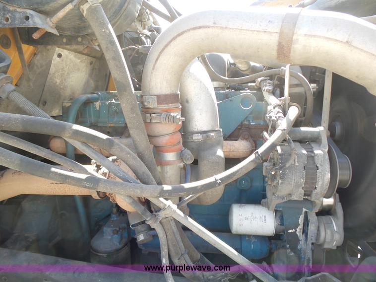 image for item K1362 2001 International F2554 vacuum truck