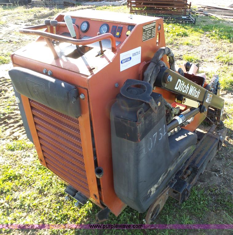 image for item K1364 2006 Ditch Witch SK650 compact utility loader