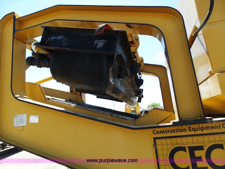 image for item K1373 2006 CEC GII jaw crusher