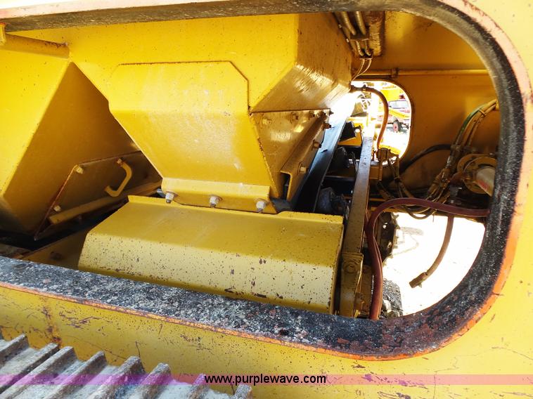 image for item K1373 2006 CEC GII jaw crusher