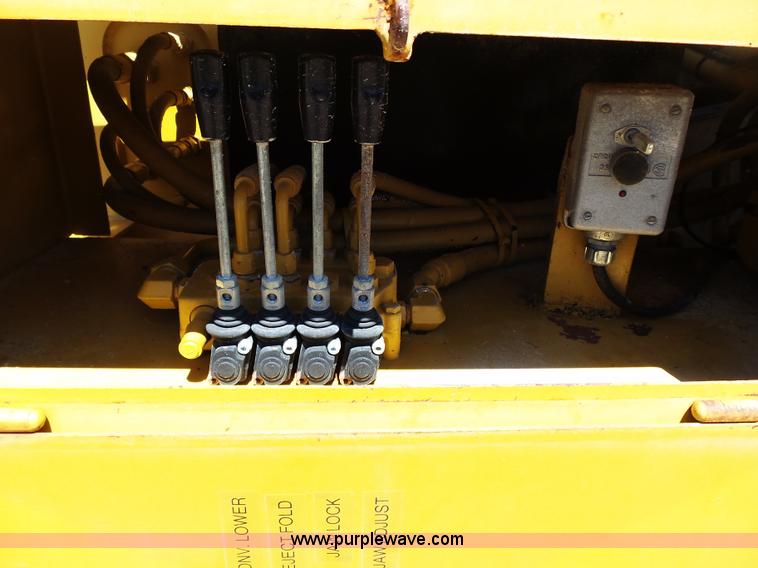 image for item K1373 2006 CEC GII jaw crusher