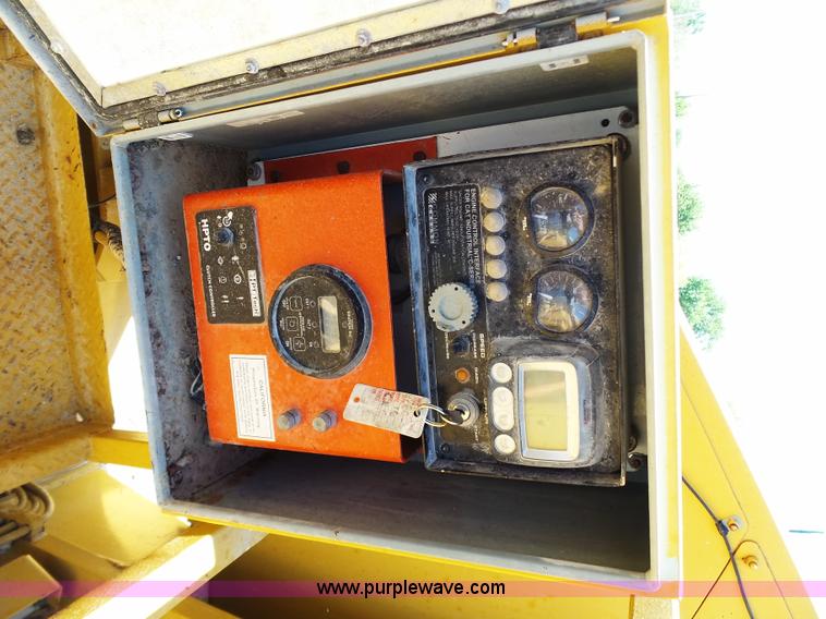 image for item K1373 2006 CEC GII jaw crusher