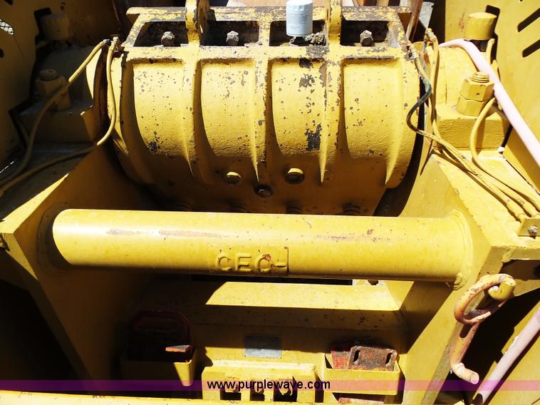image for item K1373 2006 CEC GII jaw crusher