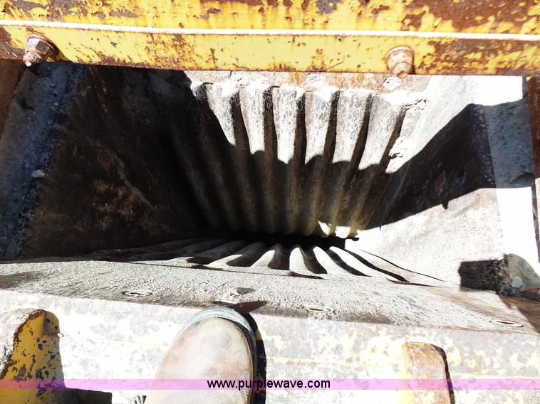 image for item K1373 2006 CEC GII jaw crusher