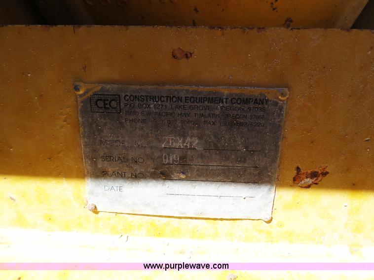 image for item K1373 2006 CEC GII jaw crusher