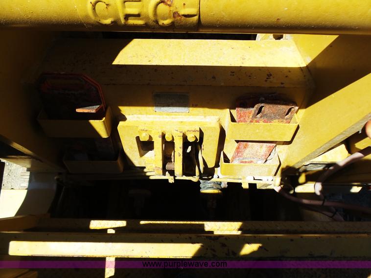 image for item K1373 2006 CEC GII jaw crusher