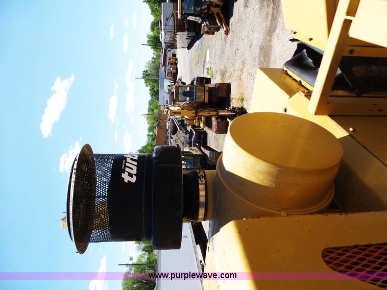 image for item K1373 2006 CEC GII jaw crusher