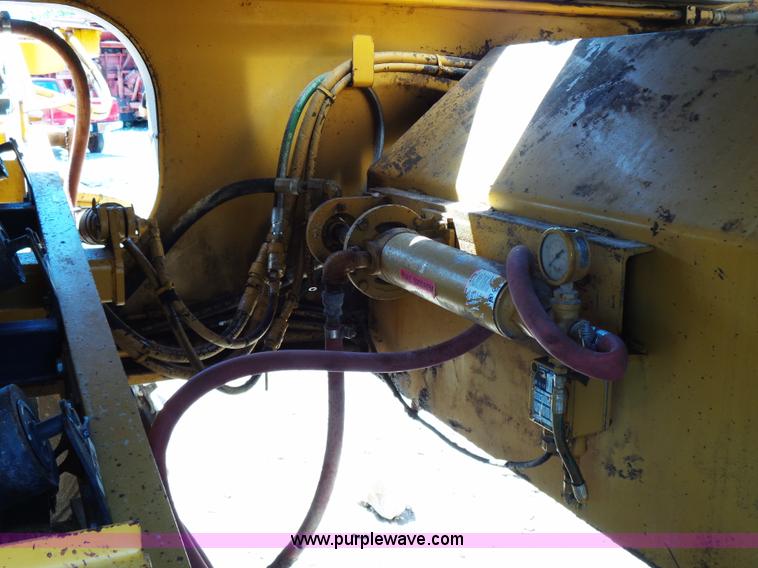 image for item K1373 2006 CEC GII jaw crusher