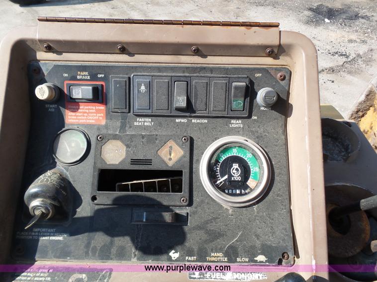 image for item K1378 John Deere 300D backhoe