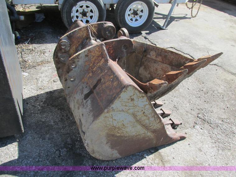 image for item K1378 John Deere 300D backhoe