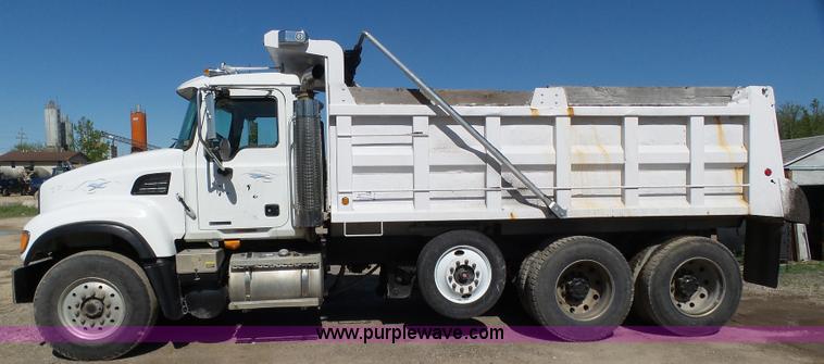 image for item K1388 2003 Mack CV713 Granite dump truck