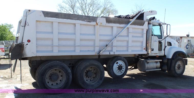 image for item K1388 2003 Mack CV713 Granite dump truck