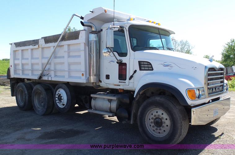 image for item K1388 2003 Mack CV713 Granite dump truck