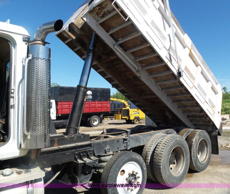 image for item K1388 2003 Mack CV713 Granite dump truck