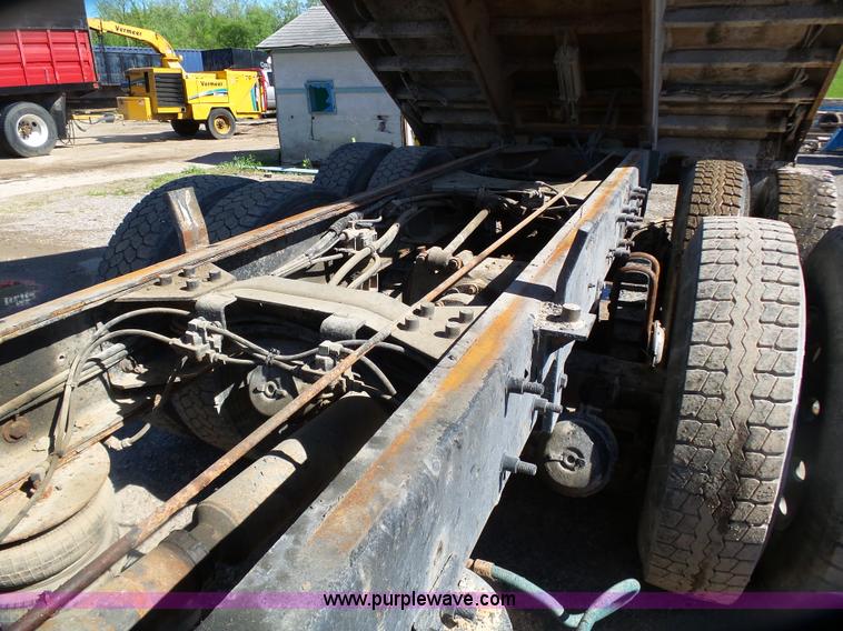 image for item K1388 2003 Mack CV713 Granite dump truck