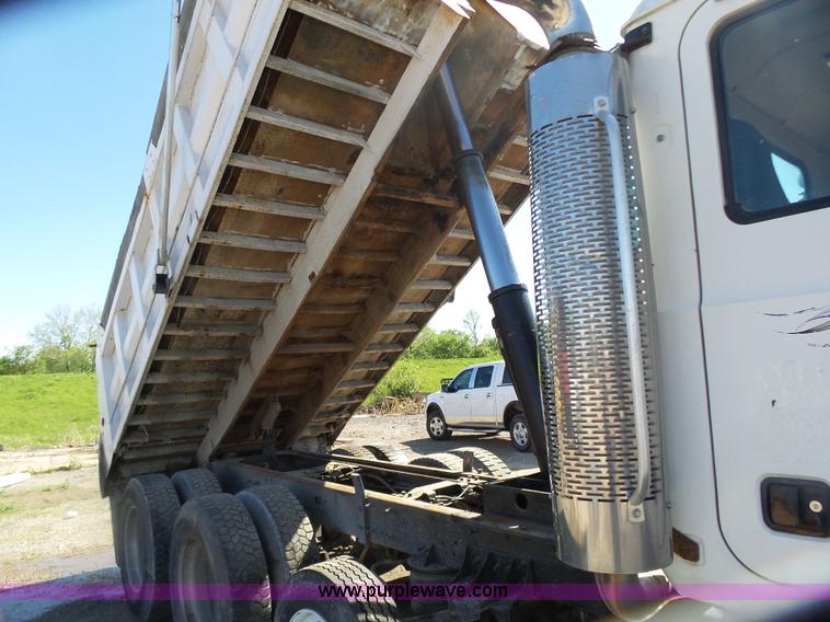 image for item K1388 2003 Mack CV713 Granite dump truck