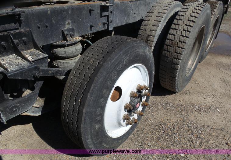 image for item K1388 2003 Mack CV713 Granite dump truck