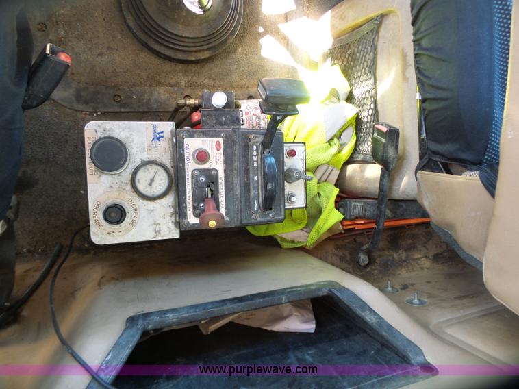 image for item K1388 2003 Mack CV713 Granite dump truck