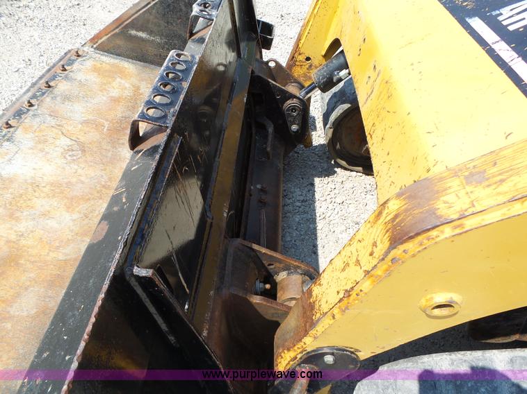 image for item K2248 2005 Caterpillar 267B Turbo skid steer