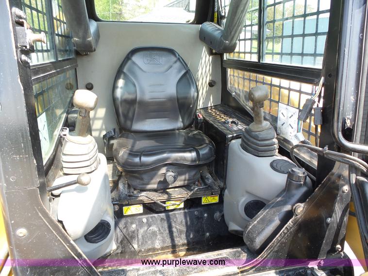 image for item K2248 2005 Caterpillar 267B Turbo skid steer