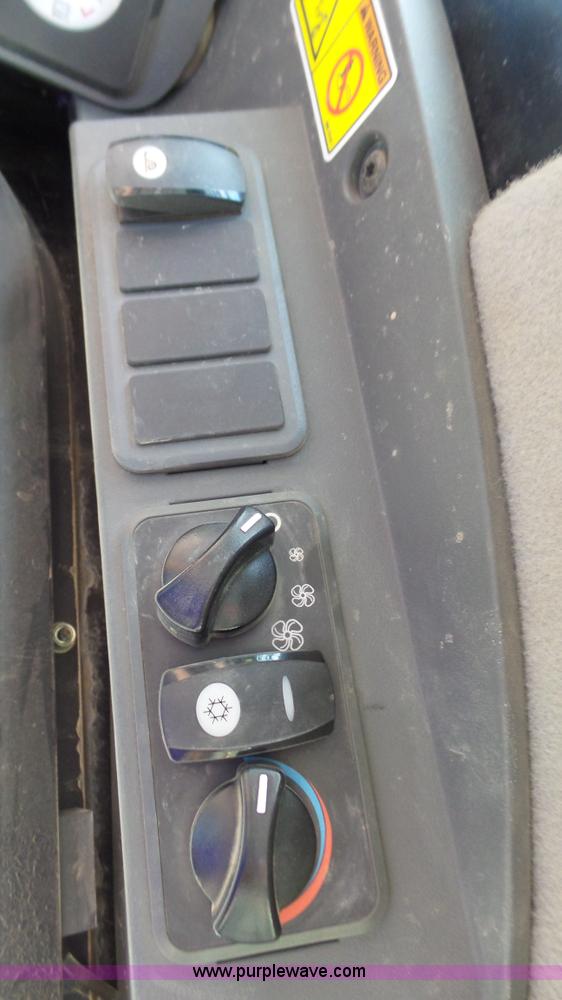 image for item K4186 2009 Caterpillar 279C skid steer