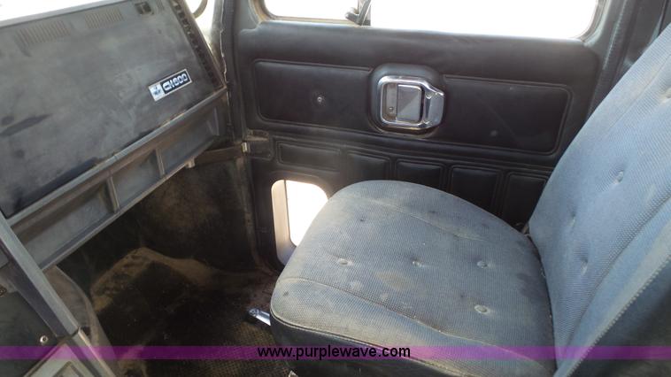 image for item K4507 1993 Mack CH613 semi truck