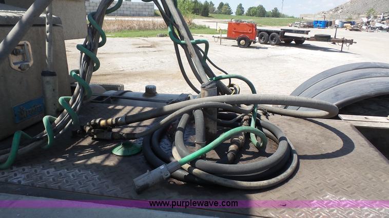 image for item K4507 1993 Mack CH613 semi truck