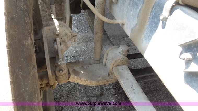 image for item K4507 1993 Mack CH613 semi truck