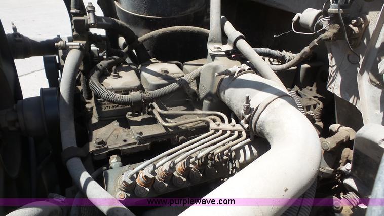 image for item K4522 1995 Ford F800 tank truck