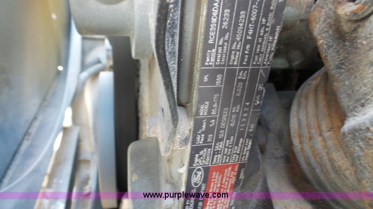 image for item K4522 1995 Ford F800 tank truck