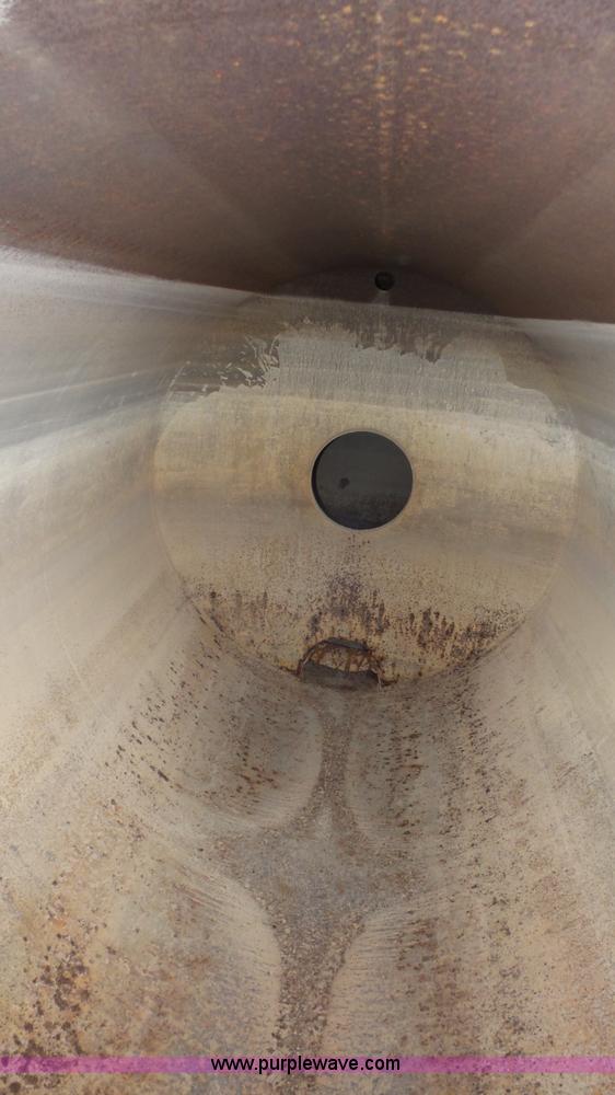 image for item K4523 1981 Fruehauf TE0-F2-R tank trailer