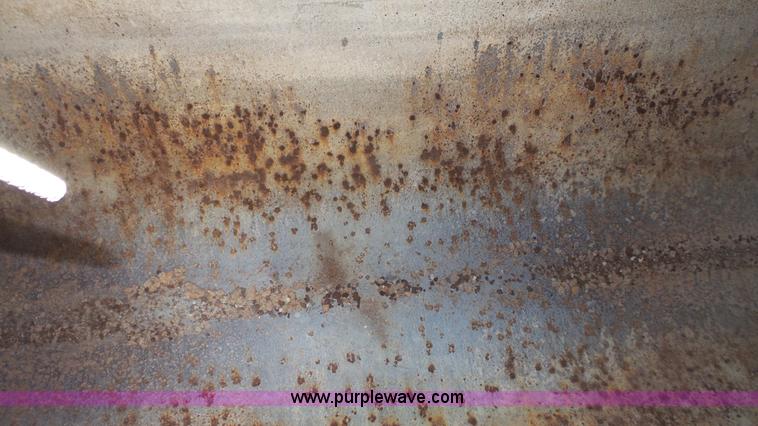 image for item K4523 1981 Fruehauf TE0-F2-R tank trailer