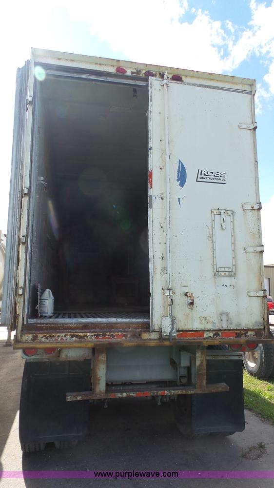 image for item K4524 1979 Fruehauf FB9-F2-42-6-ST dry van trailer