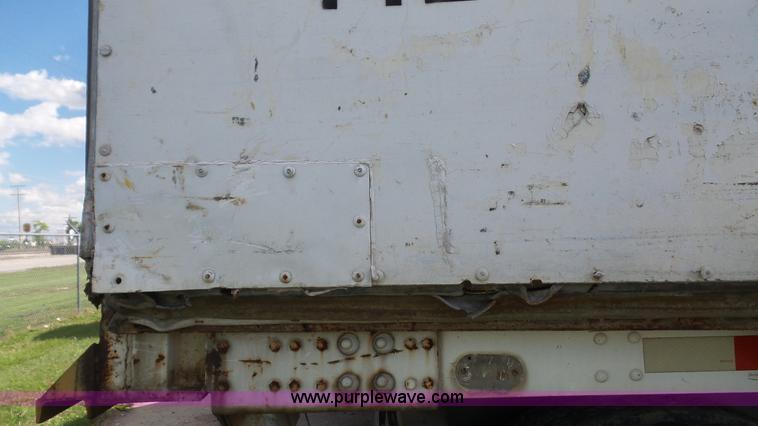 image for item K4524 1979 Fruehauf FB9-F2-42-6-ST dry van trailer