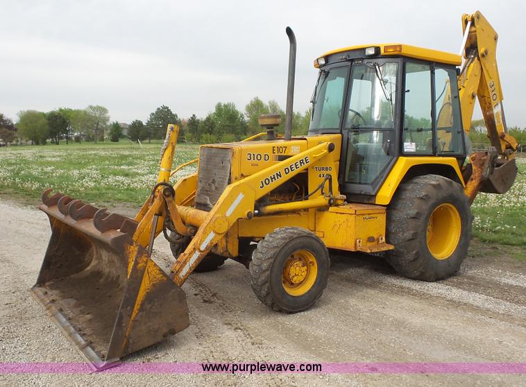 image for item K4589 1992 John Deere 310D backhoe