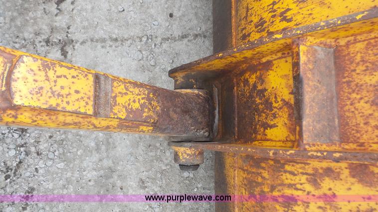 image for item K4589 1992 John Deere 310D backhoe