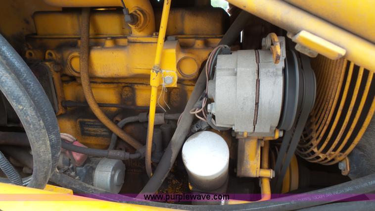 image for item K4589 1992 John Deere 310D backhoe