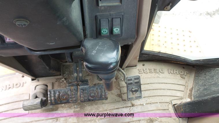 image for item K4589 1992 John Deere 310D backhoe