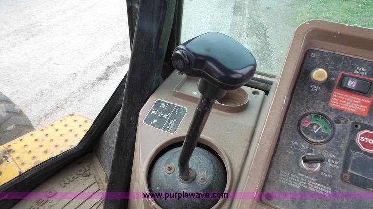 image for item K4589 1992 John Deere 310D backhoe