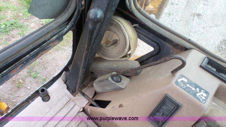 image for item K4589 1992 John Deere 310D backhoe