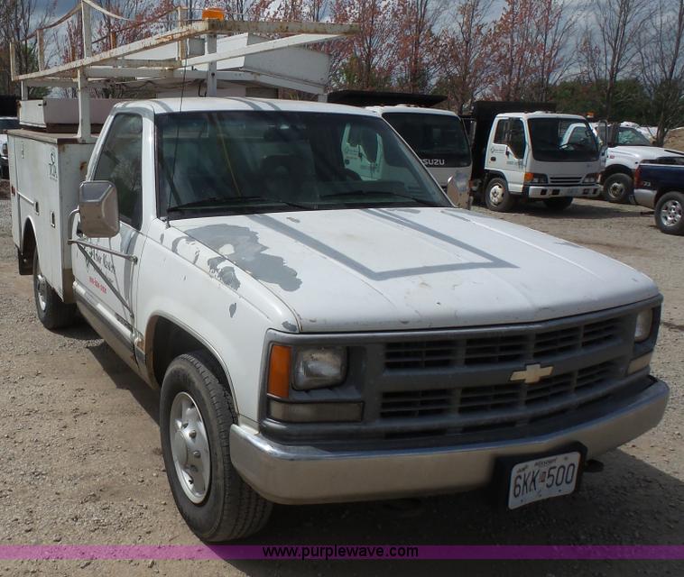 image for item K4605 1994 Chevrolet 2500HD utility truck