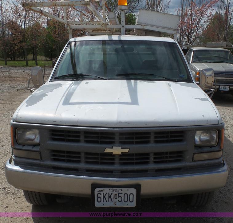 image for item K4605 1994 Chevrolet 2500HD utility truck